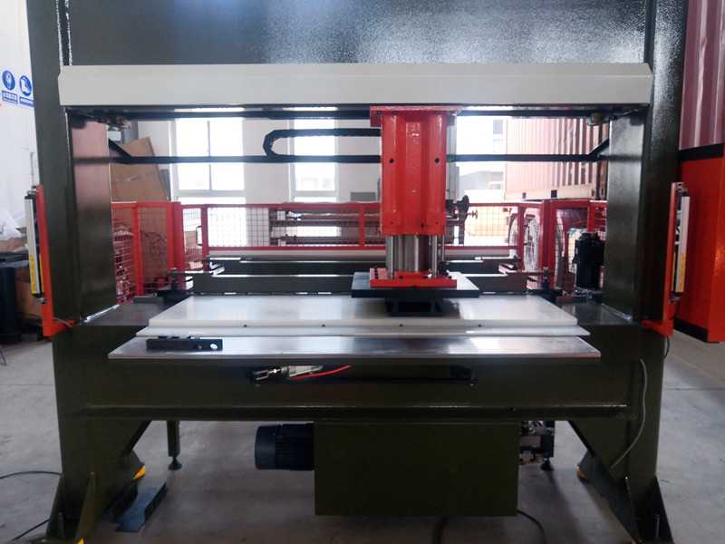 sandpaper cutting machine